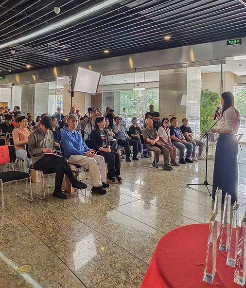 21���o�Ї�������Ƭ�zӰ��Ʒչ�ڱ������A���o��¡���_Ļ